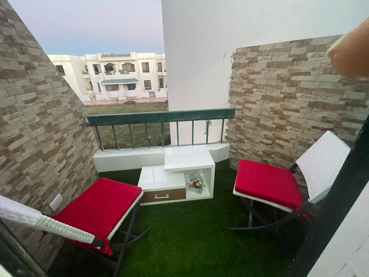 Naama Bay Apartment-Wifi Charm el-Cheikh Extérieur photo